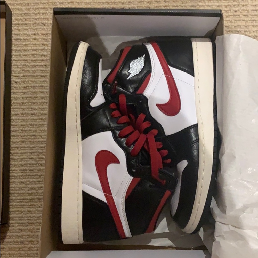 Jordan 1 gym reds